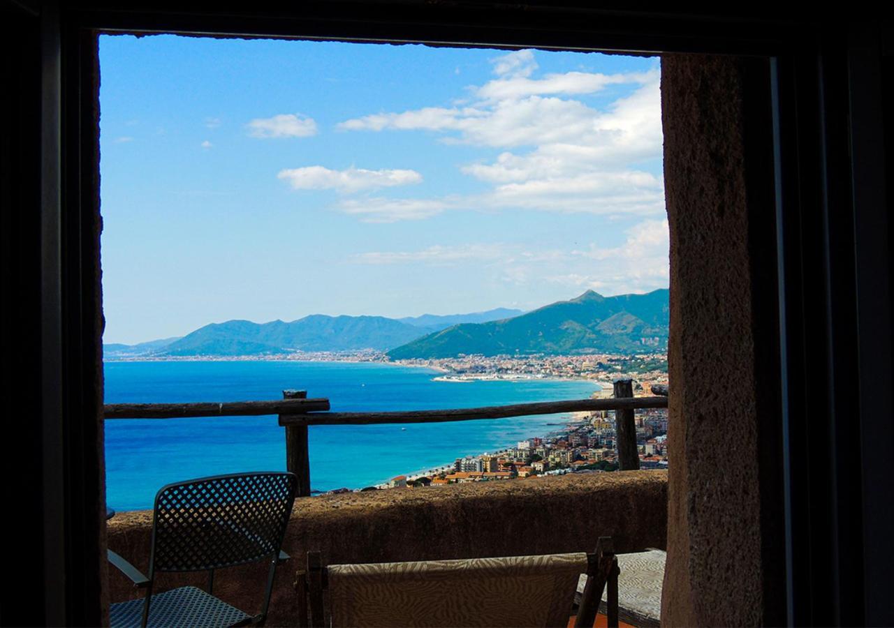 Blu Oltremare Bed and Breakfast Borgio Verezzi Exteriör bild